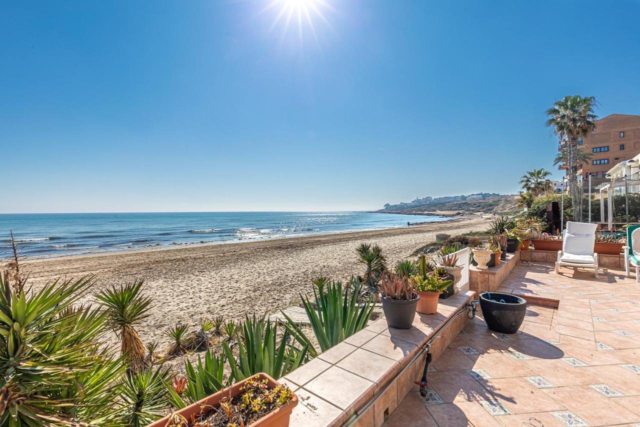 Dom wakacyjny Beachfront Bliss: A Pie De Playa Alicante