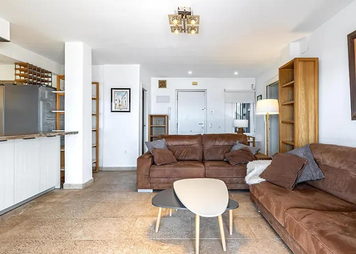 Beachfront Bliss: Apartamento A Pie De Playa