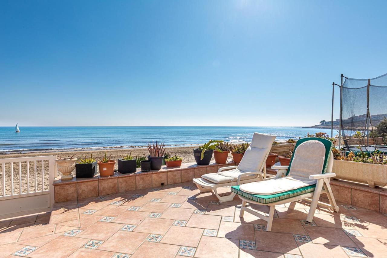 Ferienhaus Beachfront Bliss: A Pie De Playa Alicante